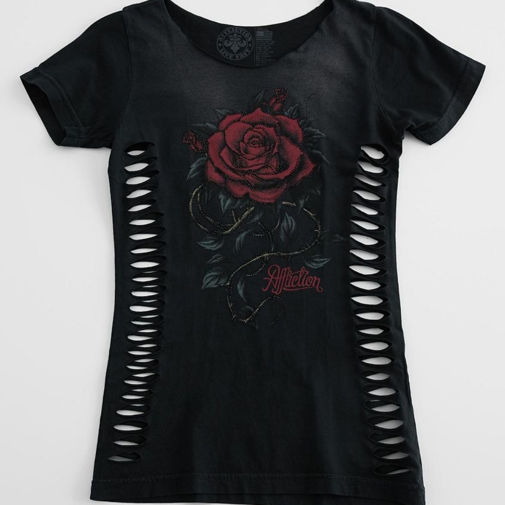 Destructed tee